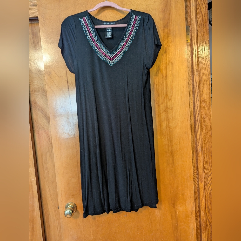 Design History Black and Pink Dress